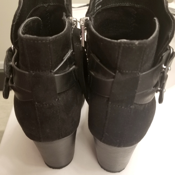 Torrid Faux Suede Criss Cross Black Heel Bootie Size 8w - Picture 7 of 8